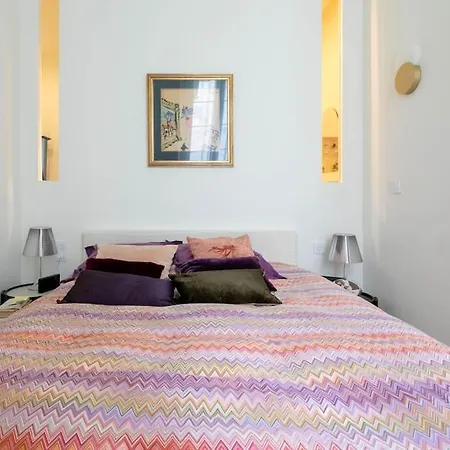 Chic Flat Place Des Vosges Apartment